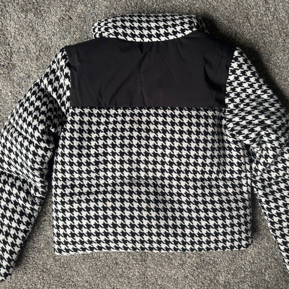 NOIZE Augusta Short Length Puffer XS - Picture 8 of 9